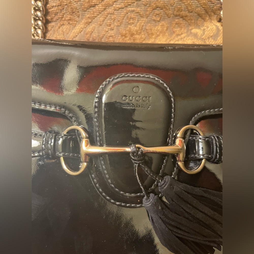 SOLD Gucci Black Patent Leather Shoulder Bag - Picture 2 of 13
